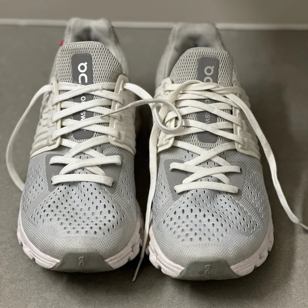 On Running Women's Athletic Shoes in Light Gray and White - Picture 2 of 5